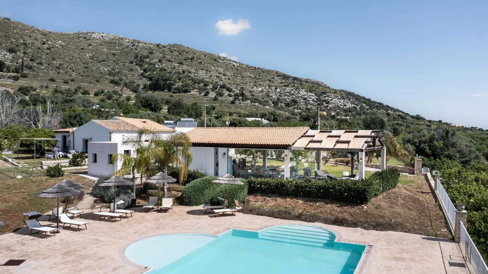Agriturismo Alle Riserve Cavagrande 아볼라