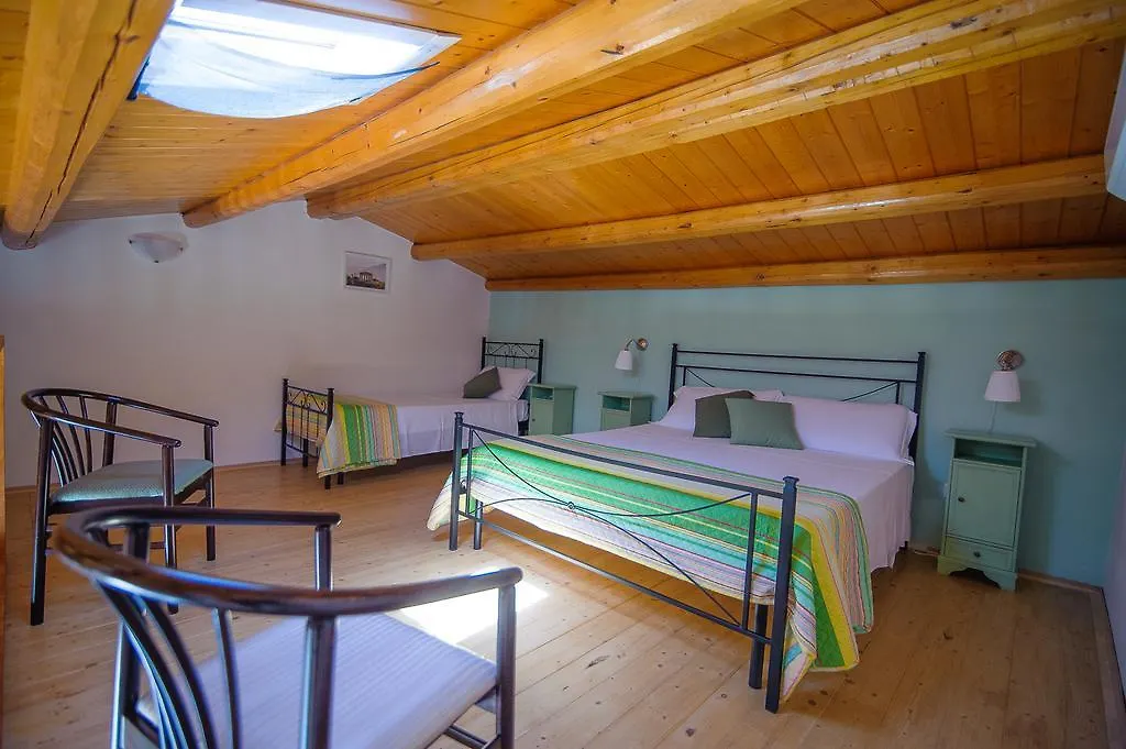 Agriturismo Alle Riserve Cavagrande 아볼라 0*,  이탈리아